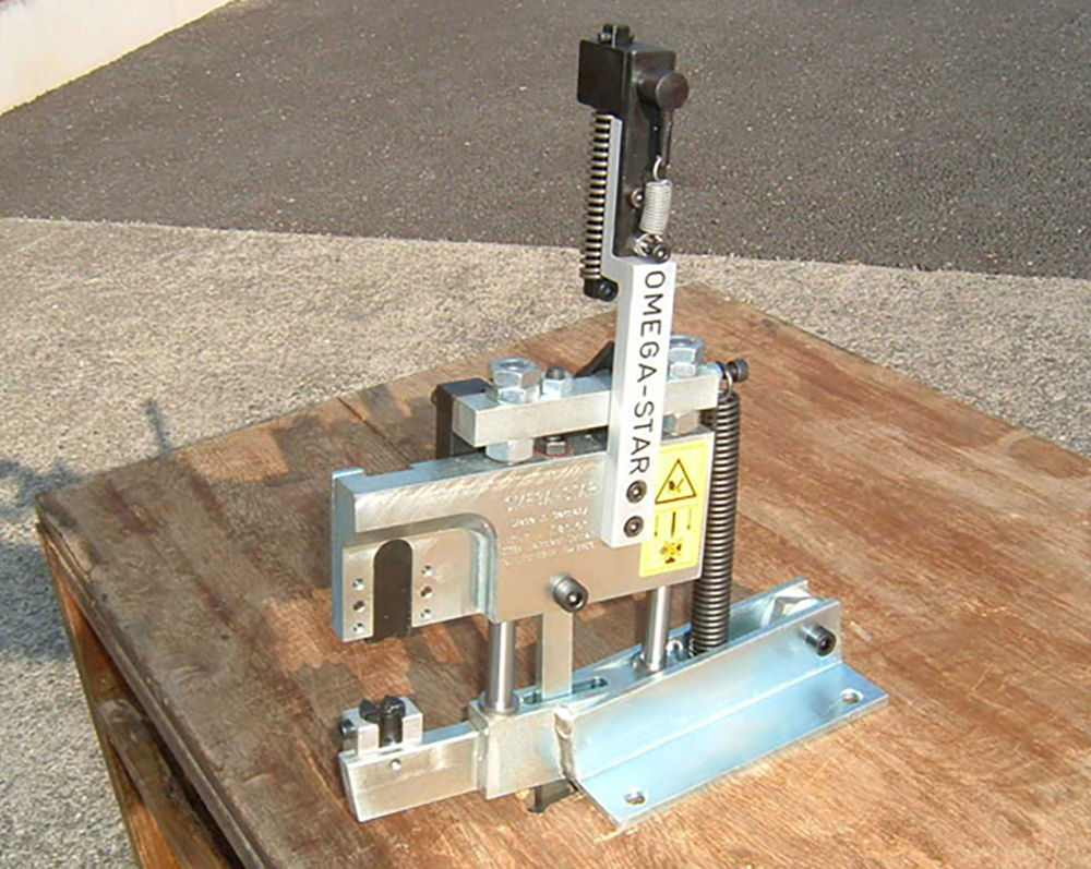 足踏み式ブドウ接木カッター